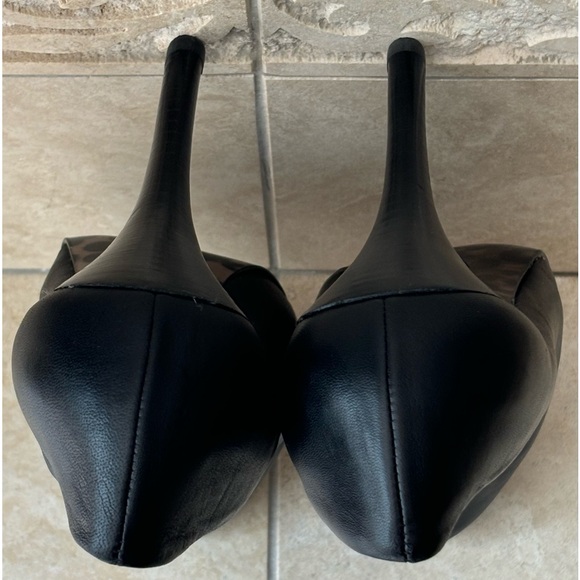 Guess Leather Pumps, size 8 - Picture 5 of 9